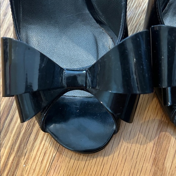 Stuart Weitzman Black Bow Heels - Picture 3 of 9